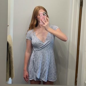 hollister floral wrap dress
